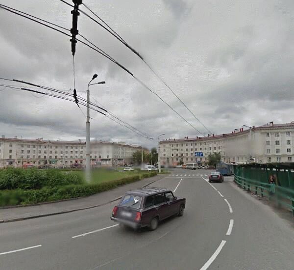 Банкомат Сбербанка России по адресу пл. Гагарина,  1